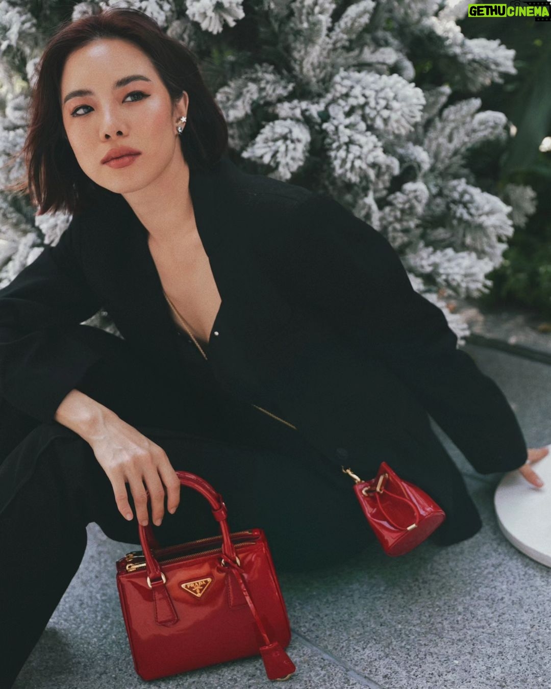 Sirin Horwang Instagram - love Christmas 🎉🌲🎉🌲 #pradaholiday23 @prada