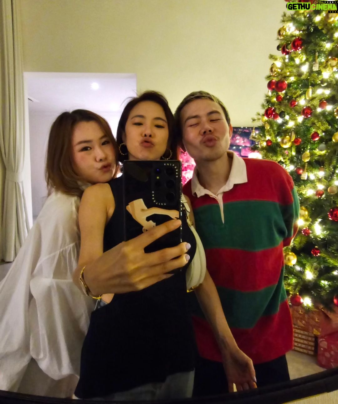 Sirin Horwang Instagram - แก ต้นคริสมาสใหญ่จิงงงง 🤣🤣🤣🤣