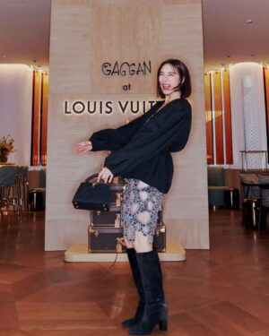 Sirin Horwang Instagram - Captured last night at #LVtheplace
ค่ำๆ วีดีโอมาเพิ่ม 🤣🤣 wowza @louisvuitton