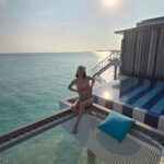 Sirin Horwang Instagram - ปลาฉลามแน่ๆ #photobomb 🤣🤣🦈🦈 #swimsaicxkaosupassara SO/ Maldives
