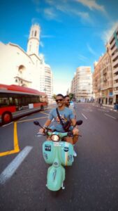 Sirvan Khosravi Instagram - - قبل و بعد از اعمال قانون #valencia #valenciaspain #sirvankhosravi #sirvan Valencia, Spain