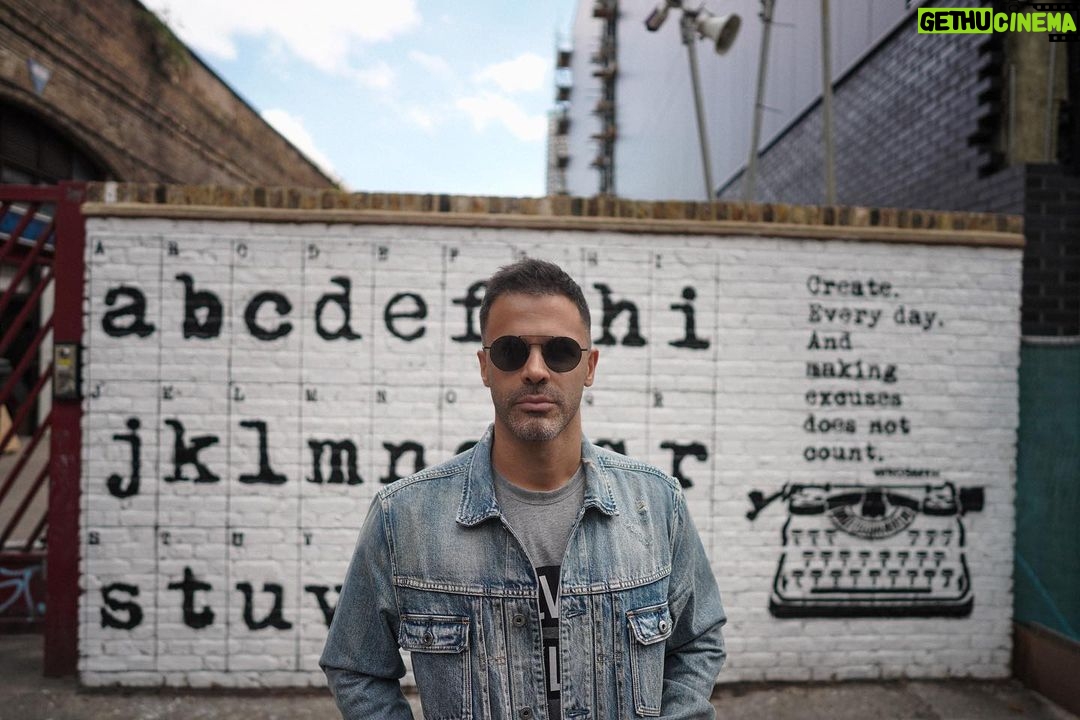 Sirvan Khosravi Instagram - #sirvankhosravi #sirvan Shoreditch East London