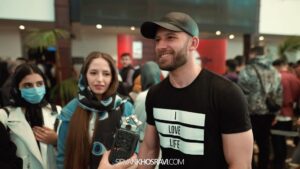 Sirvan Khosravi Instagram - - ❤️ بینهایت ازتون ممنونم. * ویدئو مربوط به اجرای تهران (۳و۴ فروردین) ——— تاریخ کنسرت بعدی تهران ۱۵ اردیبهشته و زمان بلیت فروشی به زودی اعلام میشه. #sirvankhosravi #sirvanconcert #sirvantehran #bestfans
