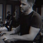 Sirvan Khosravi Instagram – –
قسمتی از تمرین با گروه بینظیر و خفنم که بینهایت از کار کردن باهاشون لذت میبرم.
✨
#sirvankhosravi  #sirvan #rehearsals