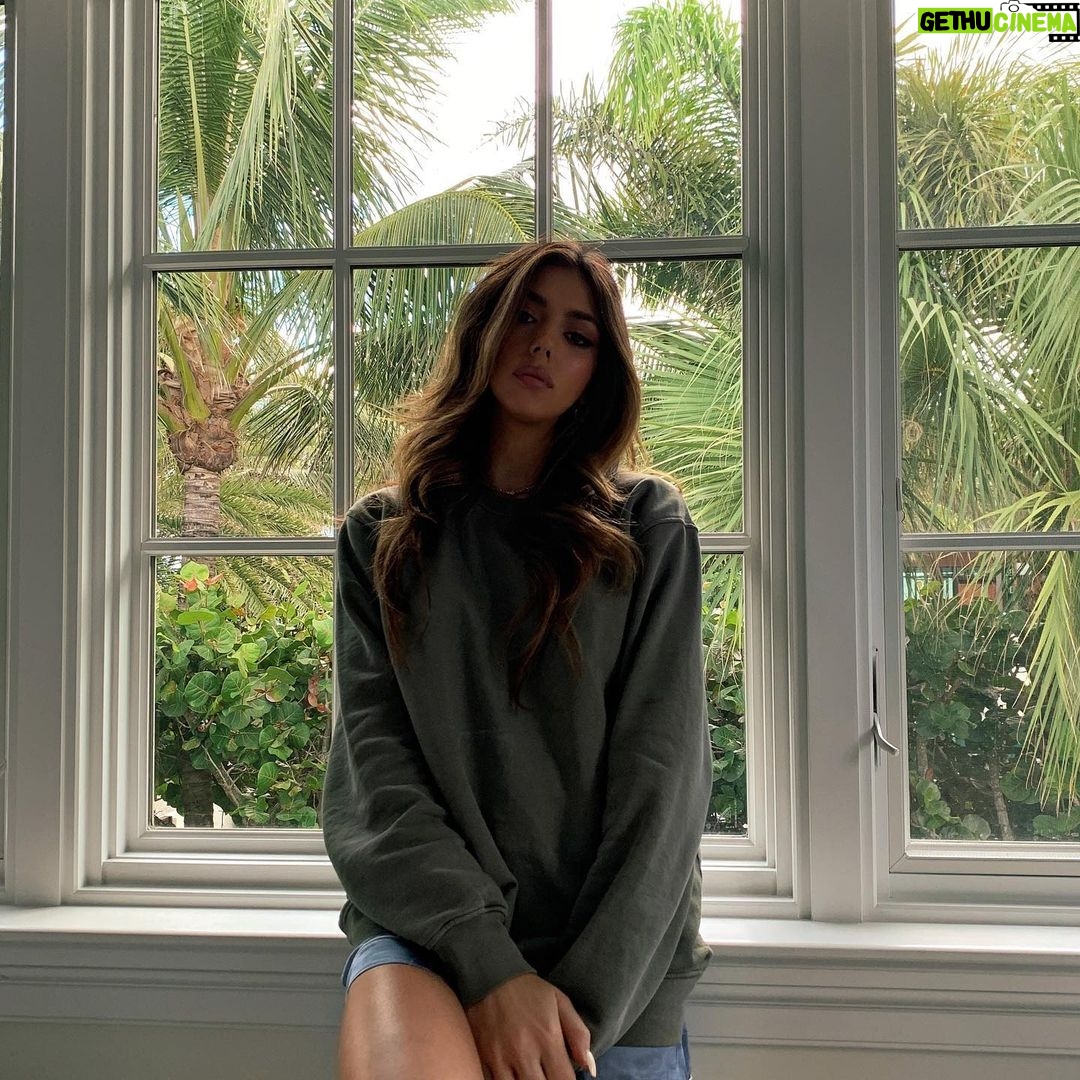 Sistine Rose Stallone Instagram - 🧟♀️