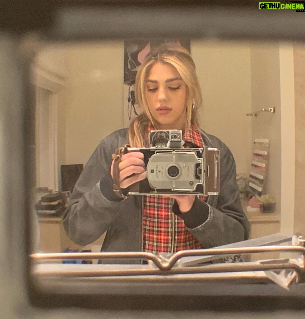 Sistine Rose Stallone Instagram - 3 generations later this camera is MINE!