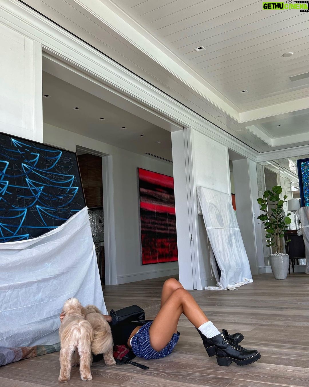 Sistine Rose Stallone Instagram - puppers🐾