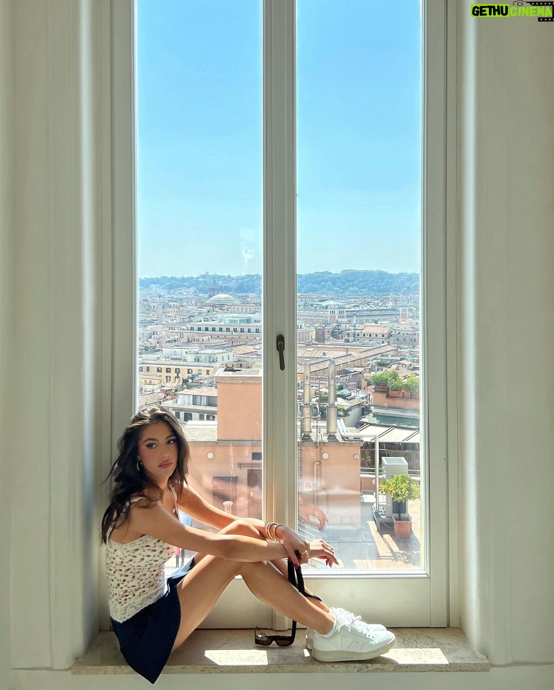 Sistine Rose Stallone Instagram - Italia, Roma