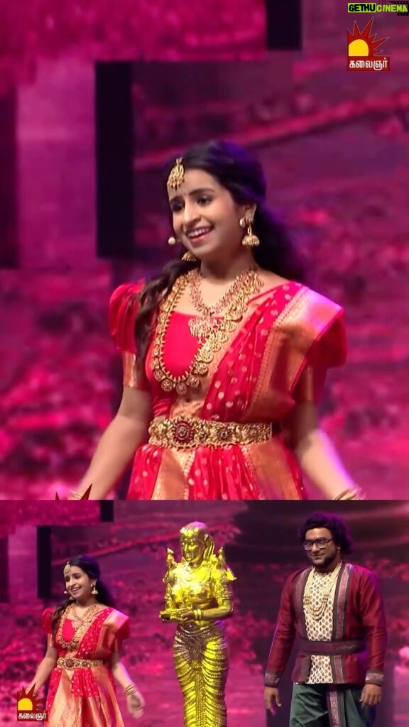 Sivaangi Krishnakumar Instagram - Happy to have performed this classic in Kalaignar 100 with @haricharanmusic anna🥰 Thanks to @mediamasons for the opportunity who have also directed this act @ravoofa.h.k @prathimacuppala . Thankyou @dineshmaster_official for the choreography . Thanks to Directors Union , Tamilnadu Film Producers council , Lingusamy sir , Charan sir and Kalaignar TV. @tfpcoffl @kalaignartvofficial