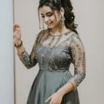 Sivaangi Krishnakumar Instagram – Too many good pictures this time🫣
Outfit @nirali_design_house 
Styled @paviiiee_08
Pictures @vengka_desh_saycheesemy
Muah @dr.hemalathakrishnan