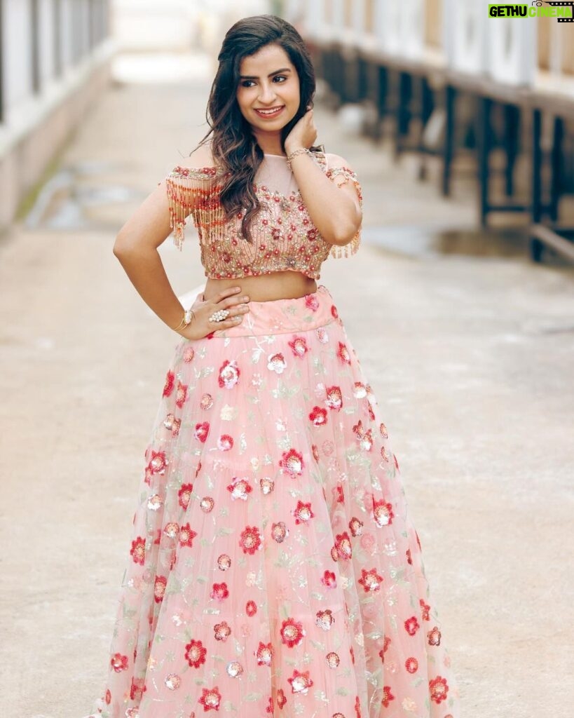 Sivaangi Krishnakumar Instagram - Happy February everyone!!🌸 Outfit @mabia_mb Styled @paviiiee_08 Makeup by yours truly😌 PC @jmk11_photography