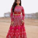 Sivaangi Krishnakumar Instagram - Felt like a WOW!♥️ Outfit @naziasyedofficial Styling @paviiiee_08 Muah @arupre_makeup_artist PC @raghul_raghupathy Retouch @siva_retouch