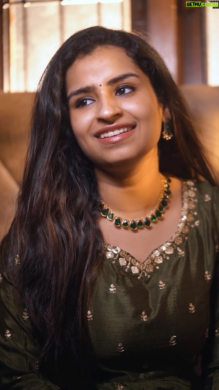 Sivaangi Krishnakumar Instagram - Kanmani Anbodu !♥️ Song produced @santhoshmusical Video @thiru._.official Outfit @tamarachennai