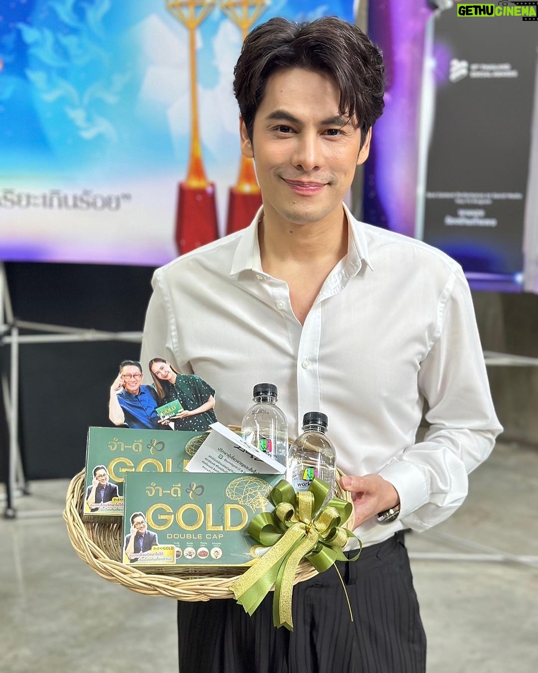 Siwat Chotchaicharin Instagram - Gold Double Cap By จำดี ผลิตภัณฑ์เสริมอาหารบำรุงระบบประสาทและสมอง รวมสารสกัดจากธรรมชาติ 10 ชนิด 🛡บำรุงสมอง 🛡เพิ่มความจำ 🛡ป้องกันความเสื่อมของเซลล์ 🛡ลดอาการเหนื่อยล้าของสมอง 🛡เพิ่มประสิทธิภาพในการนอนหลับ ✅ปลอดภัยมีงานวิจัยรองรับทุกสารสกัด ผ่านการรับรองจาก อย.✅ ปรึกษาผู้เชี่ยวชาญและสั่งซื้อได้ที่ Line : @jumdgold (มี @ ค้านหน้านะคะ) #จำดีGoldDoubleCapThailand #GoldDoubleCap #จำดีGold #โกลด์ดับเบิ้ลแคป #แคปซูลสองชั้น