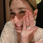 Siwat Chotchaicharin Instagram - Here’s to another love-filled year together. Happy anniversary นะคะแมนนี่ ครบรอบ9ปีที่แต่งกันมา แป๊ปๆเราอยู่กันมา18ปีแล้วนะลูก รักกันตีกันทุกวัน มาแบบไม่เบื่อไม่พักกันเลย😆 ให้เรากันไปนานๆแบบนี้นะลูก เลิฟยู❤️ #ซีเอมี่9ปีanniversary