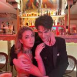 Siwat Chotchaicharin Instagram - Happy Birthday to my lovely wife ขอให้แมนนี่มีความสุข เป็นที่รักเป็นตัวตึงของกลุ่ม ขอให้สุขภาพแข็งแรงงงง จะได้เอาไว้กินเหล้าได้นานๆ🤣🤣🤣 41ปีละนะ ครึ่งชีวิตละที่เราอยู่กันมา รักกันไปแบบทุกวัน ตีกันทุกวันนะคะ love you and I’ll always be by your side❤️ #เอมี่กลิ่นประทุม #amys41BD