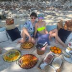 Siwat Chotchaicharin Instagram - Awesome memory on private beach picnic ขอบคุณประสบการณ์ดีๆ อาหารอร่อย บริการสุดยอด โคตรประทับใจเลยครับ ขอบคุณแม่อุ้มมากๆนะครับ @aum_honeymoon ขอบคุณ @krabira #krabira