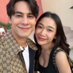 Siwat Chotchaicharin Instagram - ดีใจมากๆที่วันนี้หนูโตขึ้น เก่งขึ้น แข็งแรงขึ้นมากๆ ขอบคุณเฟิร์สมากๆนะคะที่มาร้องเพลงด้วยกันกับพี่ ขอให้ดังๆปังๆกับทุกสิ่งที่หนูตั้งใจนะ รักนะ❤️ พี่อาจจะไม่ได้ไปงานแต่ง แต่วันนั้นก็อวยพรไปละนะ แล้วก็อย่าดื้ออย่าซนให้มันมากนักล่ะ🙄 ดีๆกับพี่ตั้มเค้าหน่อยเด้ออีหล้า😁 ยินดีด้วยกับทั้งคู่นะครับ @firstty.pct