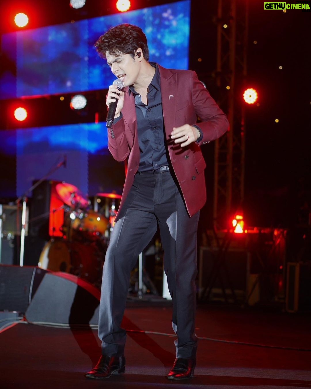 Siwat Chotchaicharin Instagram - บอกได้คำเดียว มันส์พะยะค่ะ🎶🎤😜 #swmband #ซีศิวัฒน์