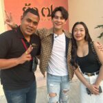 Siwat Chotchaicharin Instagram - ดีใจมากๆที่วันนี้หนูโตขึ้น เก่งขึ้น แข็งแรงขึ้นมากๆ ขอบคุณเฟิร์สมากๆนะคะที่มาร้องเพลงด้วยกันกับพี่ ขอให้ดังๆปังๆกับทุกสิ่งที่หนูตั้งใจนะ รักนะ❤️ พี่อาจจะไม่ได้ไปงานแต่ง แต่วันนั้นก็อวยพรไปละนะ แล้วก็อย่าดื้ออย่าซนให้มันมากนักล่ะ🙄 ดีๆกับพี่ตั้มเค้าหน่อยเด้ออีหล้า😁 ยินดีด้วยกับทั้งคู่นะครับ @firstty.pct