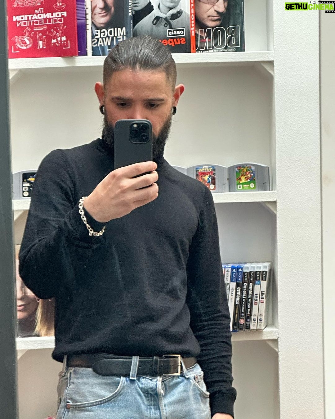Skrillex Instagram - UPDATE: London is Londoning Next album is albuming 🫶🇬🇧🫶
