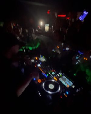 Skrillex Instagram - muita dança 🥳