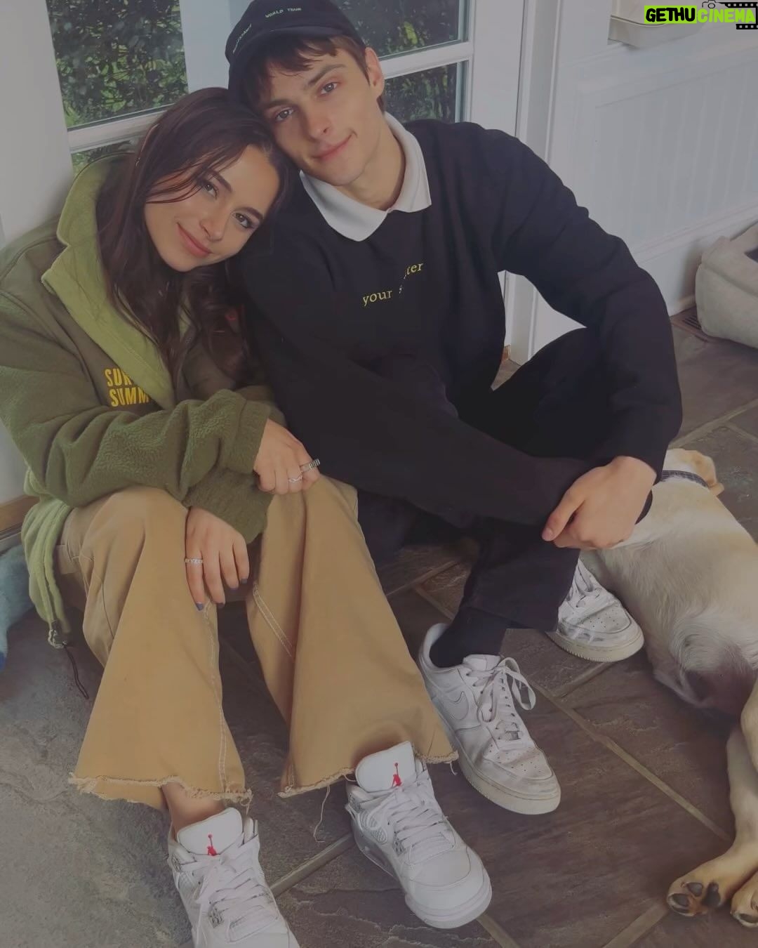 Sky Katz - 123.4K Likes - puppyluvr123 🐾
