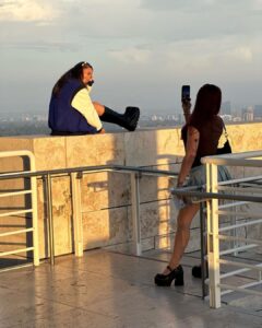 Sky Katz Instagram - my sister, photographer, biggest hater & best friend 🫶🏼 The J. Paul Getty Museum