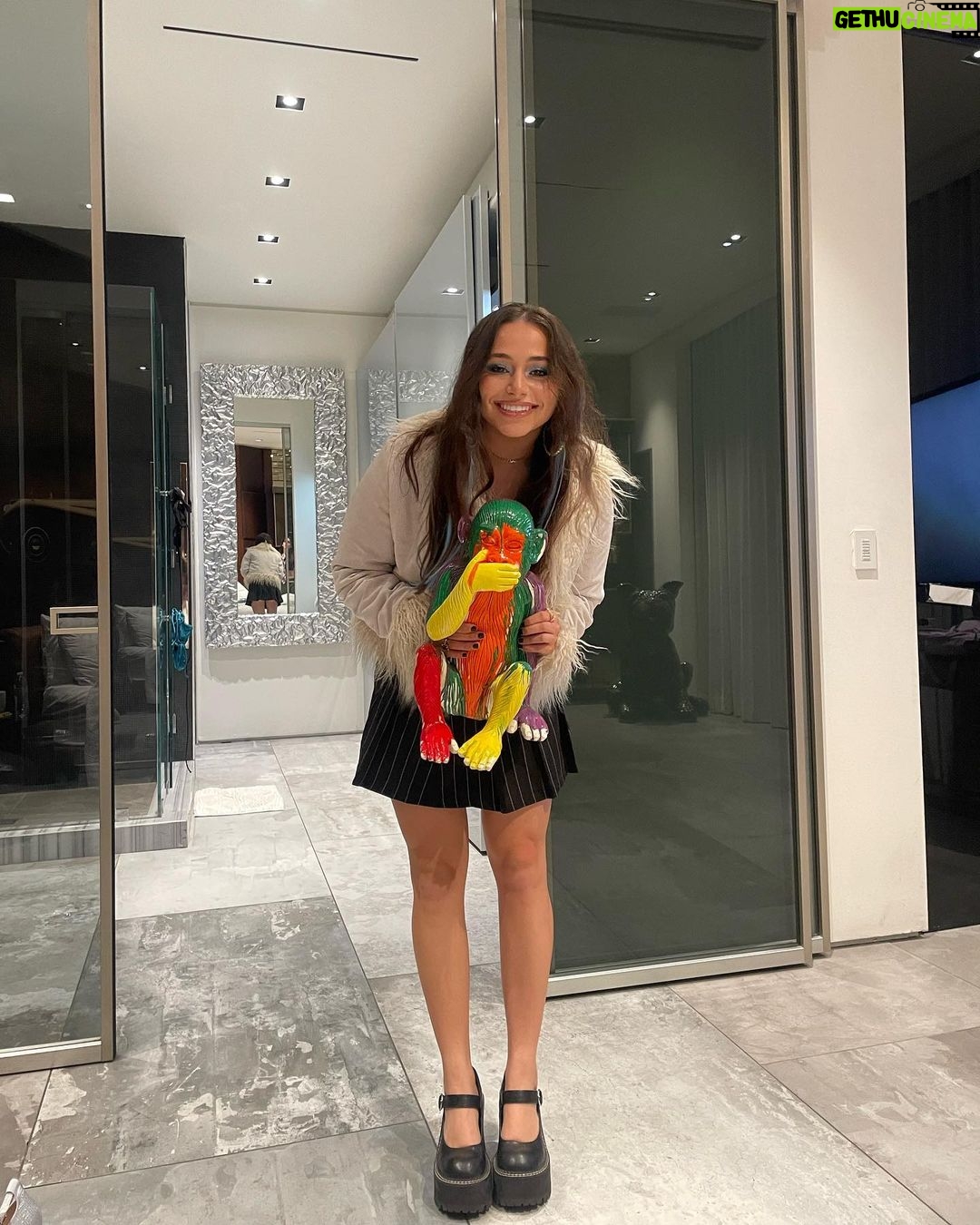 Sky Katz Instagram - mishka said i looked cute 🤓