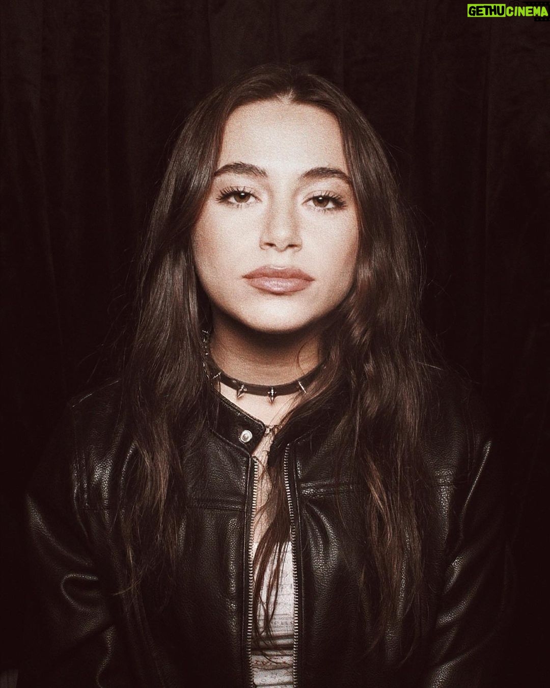 Sky Katz Instagram - my mom said i look like a smartass in the first photo