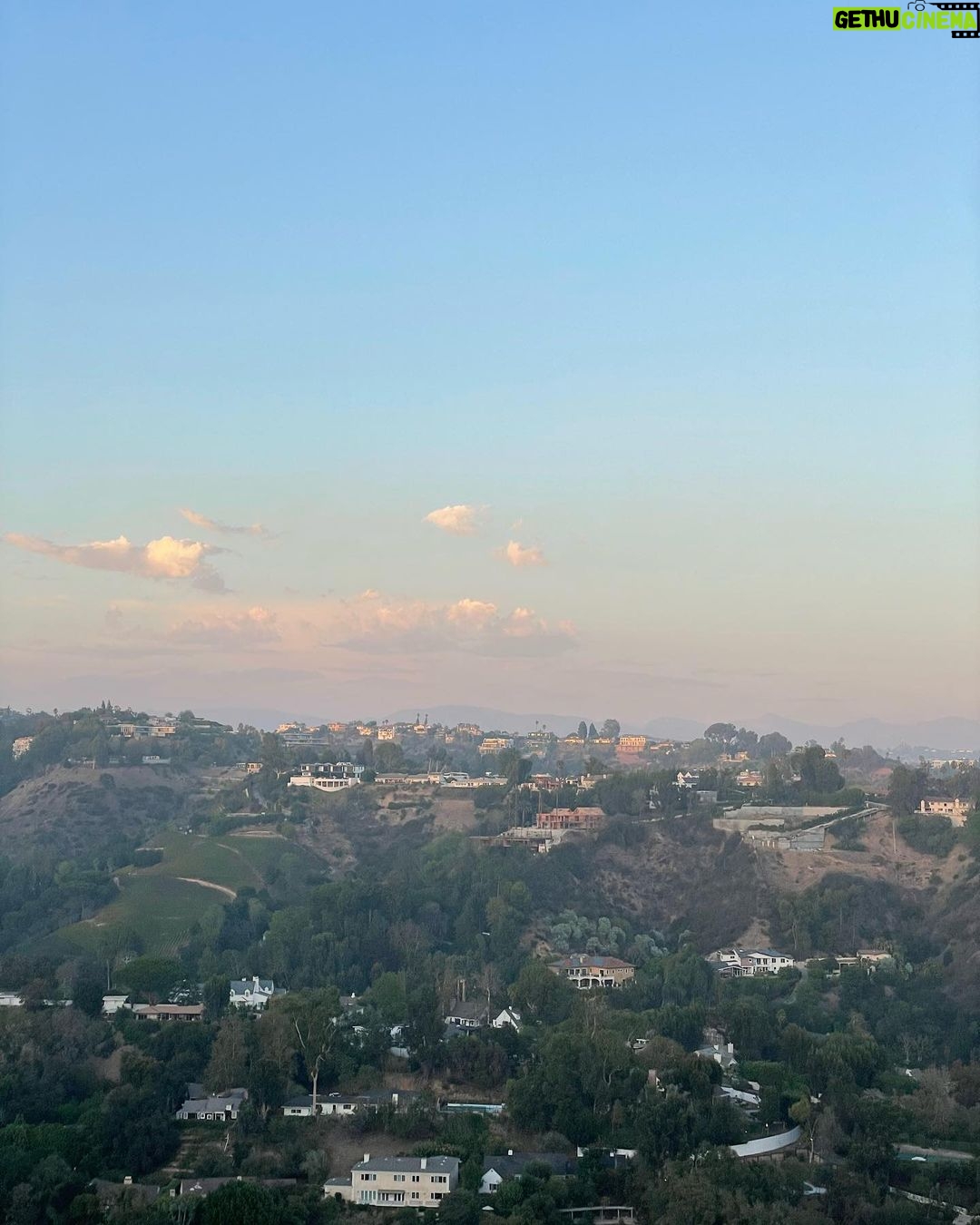 Sky Katz Instagram - my sister, photographer, biggest hater & best friend 🫶🏼 The J. Paul Getty Museum