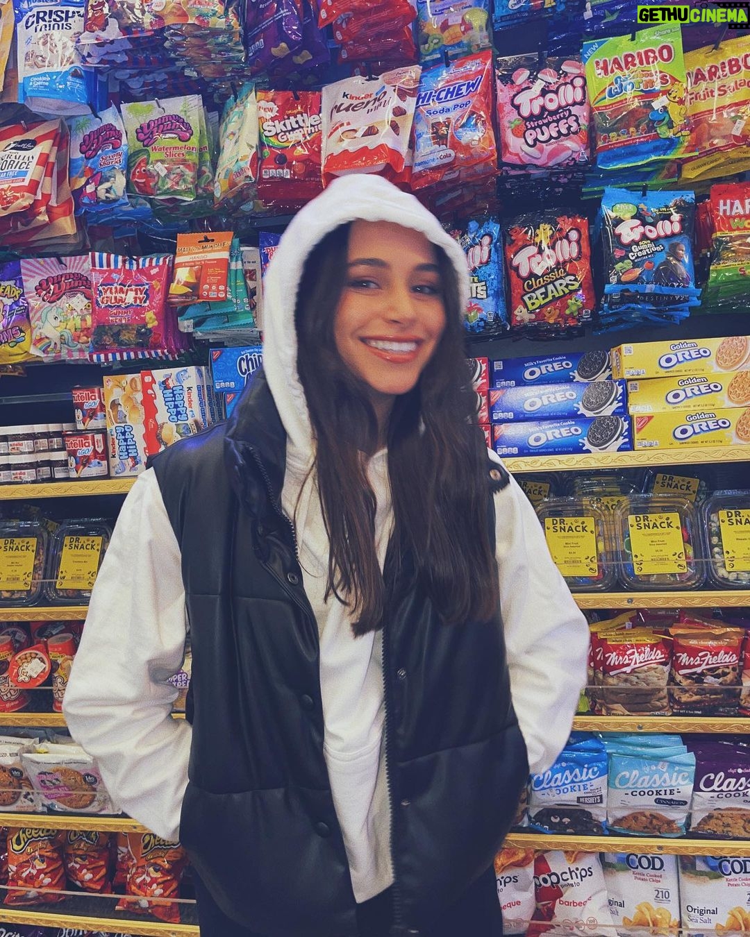 Sky Katz Instagram - a snack in front of snacks