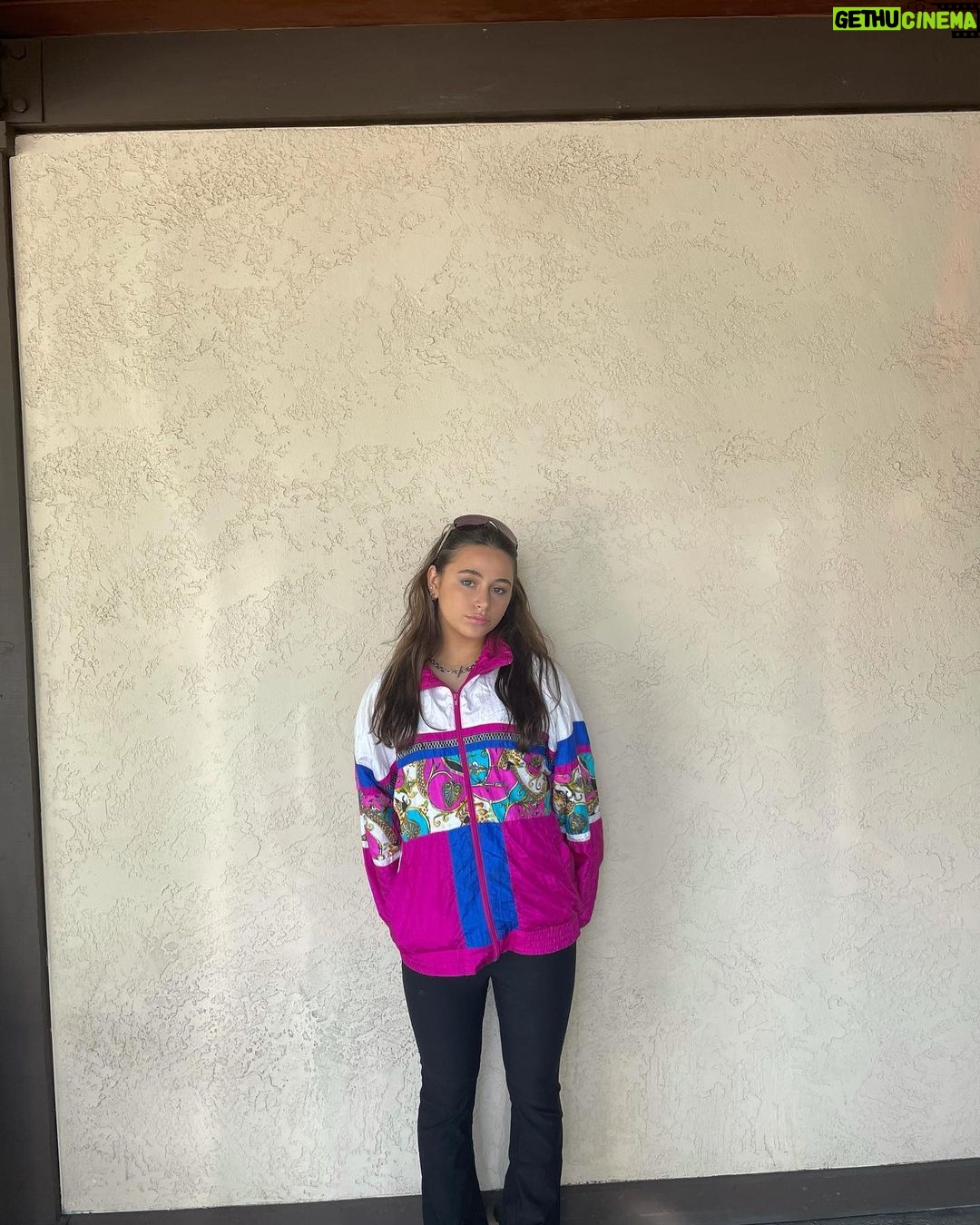 Sky Katz Instagram - baby come & catch a vibe wit me