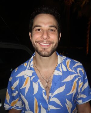 Skylar Astin Instagram - And that’s Barbados!🍹🐢🏄🏻‍♂️🇧🇧