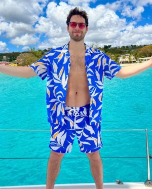 Skylar Astin Instagram - And that’s Barbados!🍹🐢🏄🏻‍♂️🇧🇧