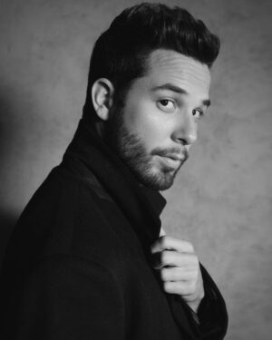 Skylar Astin Instagram - Swipe for biceps. 
@fault_magazine