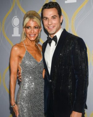 Skylar Astin Instagram - Best night. Best date! So glad I got to share all of it with you Mom ❤️