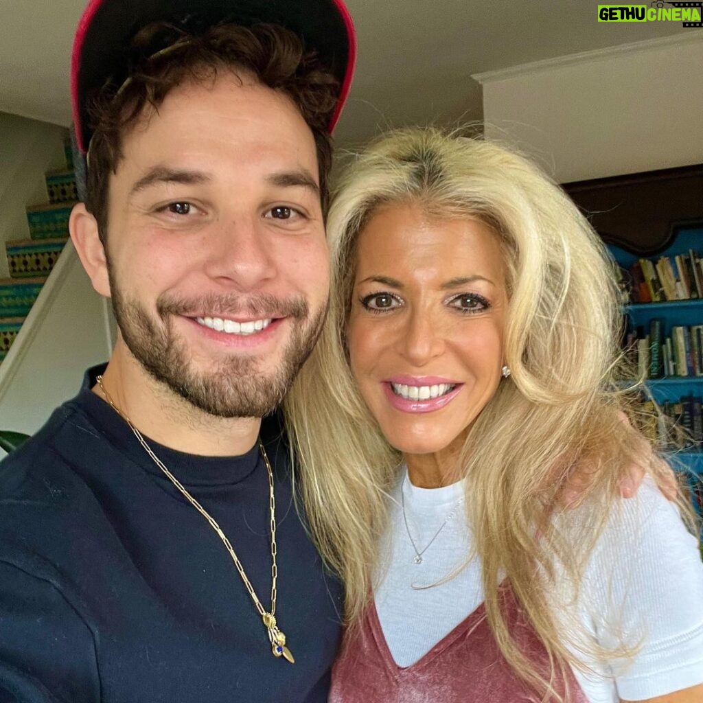 Skylar Astin Instagram - Happy Mother’s Day to the Queen!! Love you Ma!! 👑 ♈️ West Village