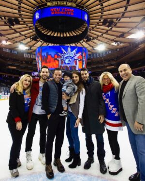 Skylar Astin Instagram - Luca On Ice / Luca Courtside / Luca On The Tron
🏀 ⛸️ 💙

📸 @mfarsi for @thegarden