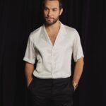 Skylar Astin Instagram – Press day fit for @sohelpmecbs ☺️
–
wearing @dzojchen @scarosso @bredastudio @bychari 
–
Photo @raenbadua 
Grooming @stephaniefennerhair 
Styling @benjaminholtrop and @emilykejohnson