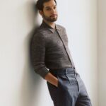Skylar Astin Instagram - Swipe to see what I’m looking at (it’s you) 📸 @ianlanterman for @leoeditdaily