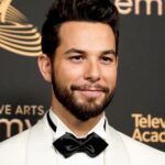 Skylar Astin Instagram - Now Presenting… Suit: @jackvictorofficial Stylist: @benjaminholtrop and @emilykejohnson Jewlery: @cristinacipollijewellery Grooming: @biabiabia Tailoring: @carlos_thetailor Peacock Theater