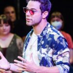 Skylar Astin Instagram - @lastimprovshow 7/9 📸 @iturnmycamera0n Hollywood, California