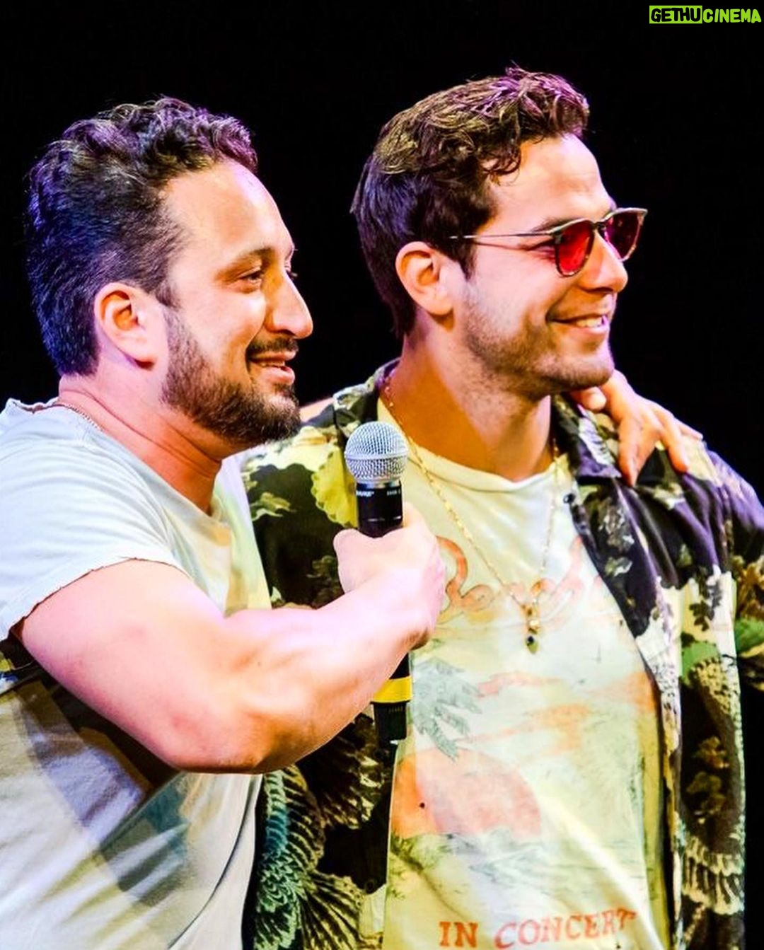 Skylar Astin Instagram - @lastimprovshow 7/9 📸 @iturnmycamera0n Hollywood, California