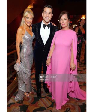 Skylar Astin Instagram - Best night. Best date! So glad I got to share all of it with you Mom ❤️