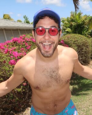 Skylar Astin Instagram - And that’s Barbados!🍹🐢🏄🏻‍♂️🇧🇧