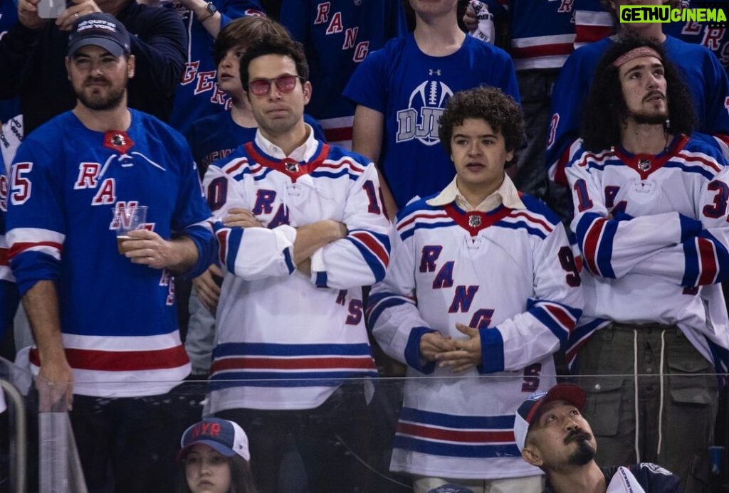 Skylar Astin Instagram - Last night was 10/10! The @nyrangers advance in the playoffs! Swipe for Team Synergy and @gatenm123 and I’s costume change to switch up to the Juju!! 🔴🔵 📸 @mfarsi Madison Square Garden
