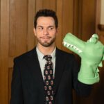 Skylar Astin Instagram – Epsidoe 2 of Season 2 of @sohelpmecbs airs tonight!! 🐊😂
Had to dust off my puppeteering skills!!
Also available on @paramountplus 💥