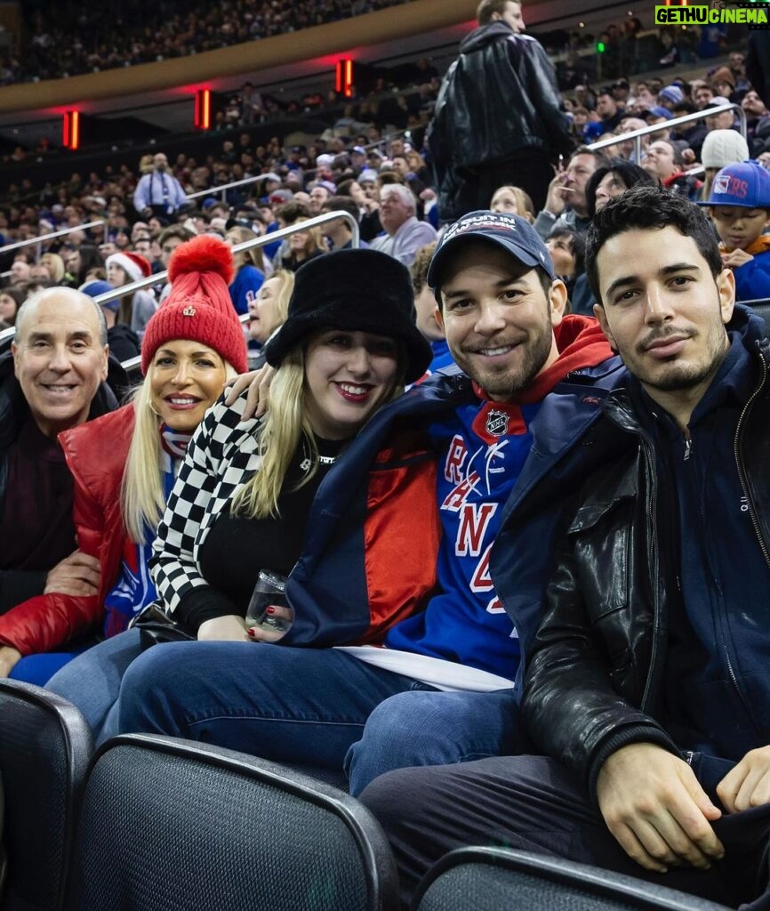 Skylar Astin Instagram - Nothing better than Knicksmas at @thegarden 💙🧡❤️ Madison Square Garden