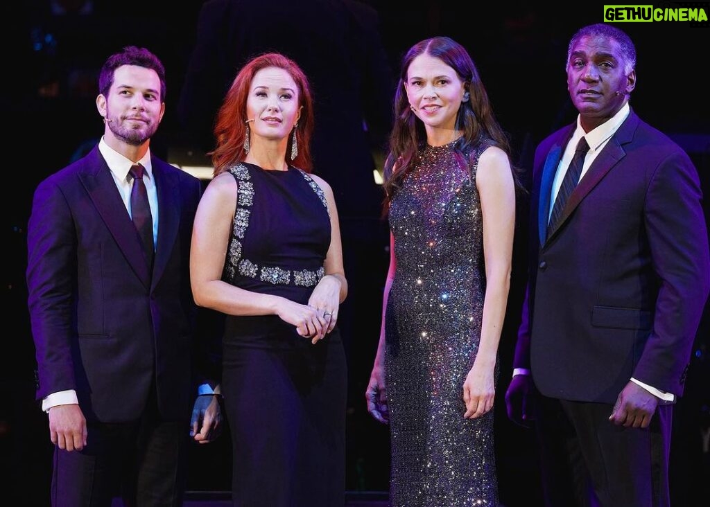 Skylar Astin Instagram - Everybody Rise! Honored to be a part of The Sondheim Celebration at @hollywoodbowl with these legends that I’m lucky enough to call my friends! 📸 @mathewimaging Hollywood Bowl